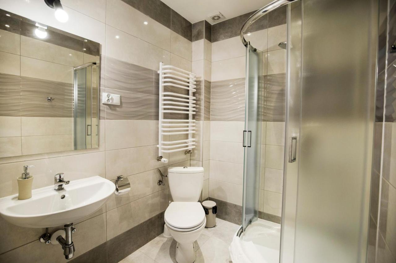Hotel Gosciniec Ceglane Katy Dwikozy Exterior foto